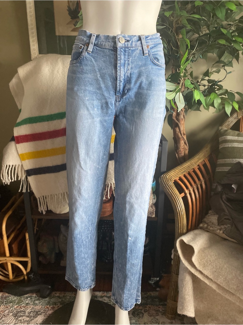 Alice + Olivia Light Blue Straight-Leg Women's Jeans